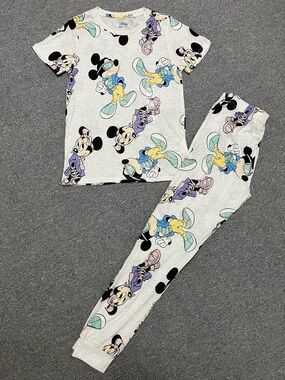 Delta Kids Disney Minnie & Mickey Light Gray Pajama Set